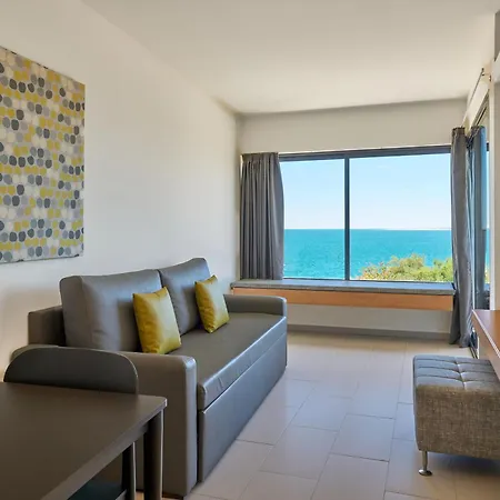 Fergus Cap Roig